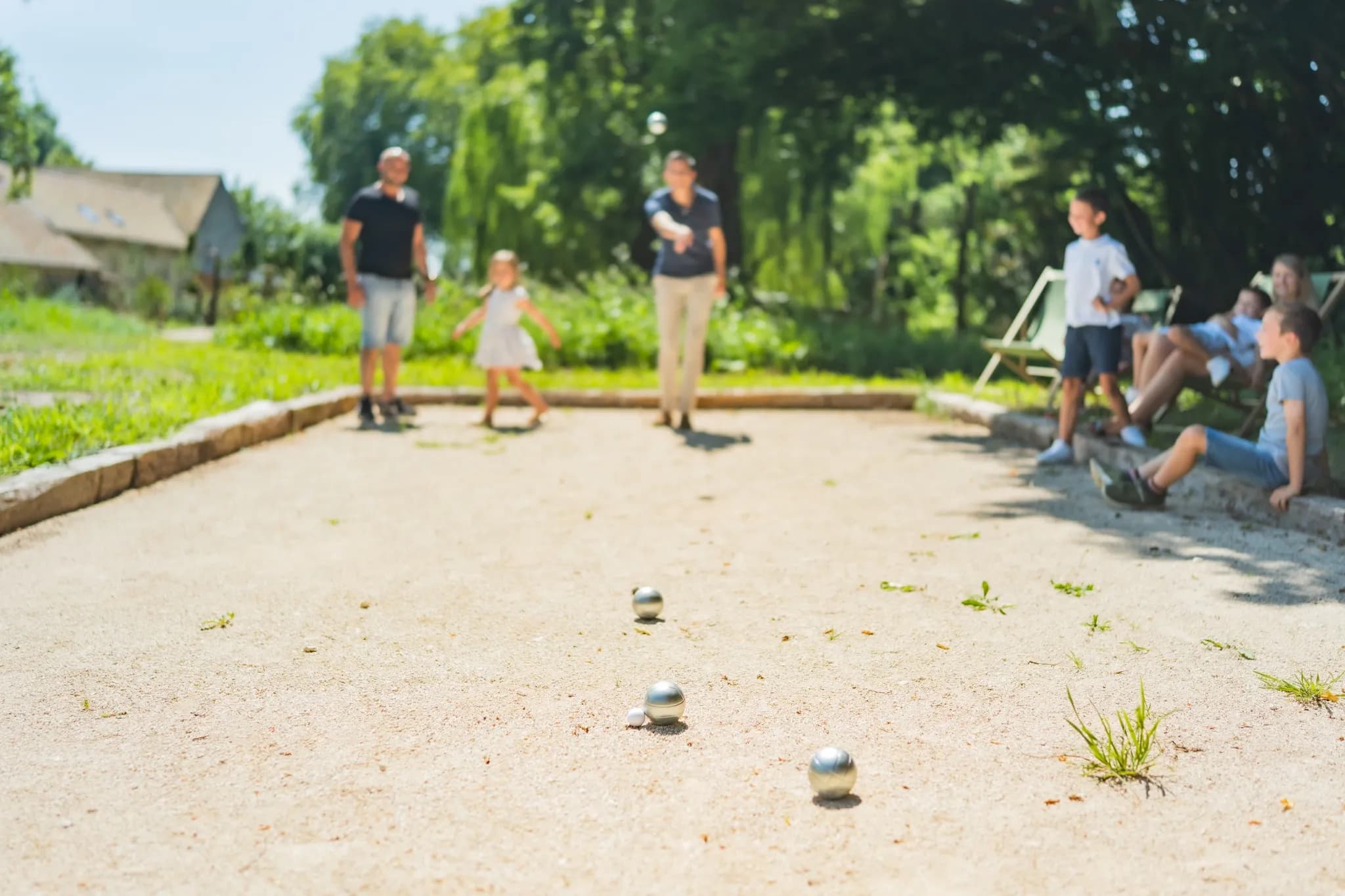 Organize an Unforgettable Family Reunion in an Extraordinary Place