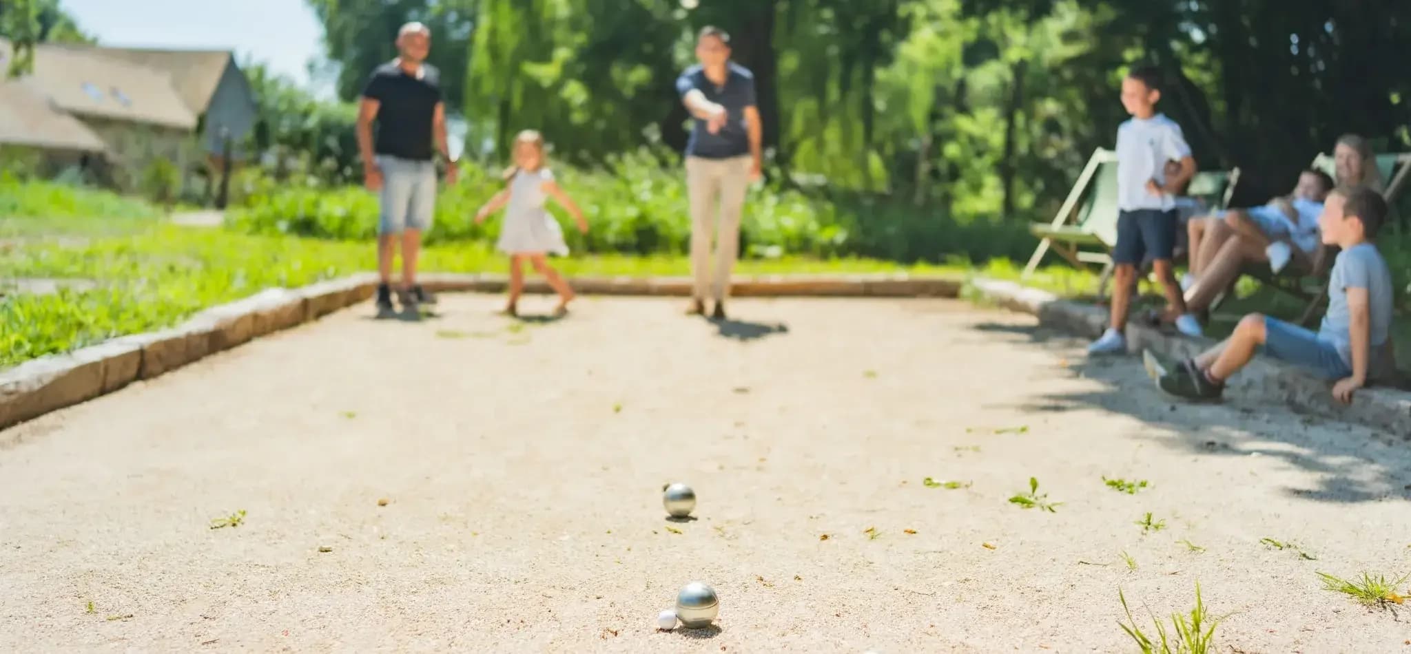 Organize an Unforgettable Family Reunion in an Extraordinary Place