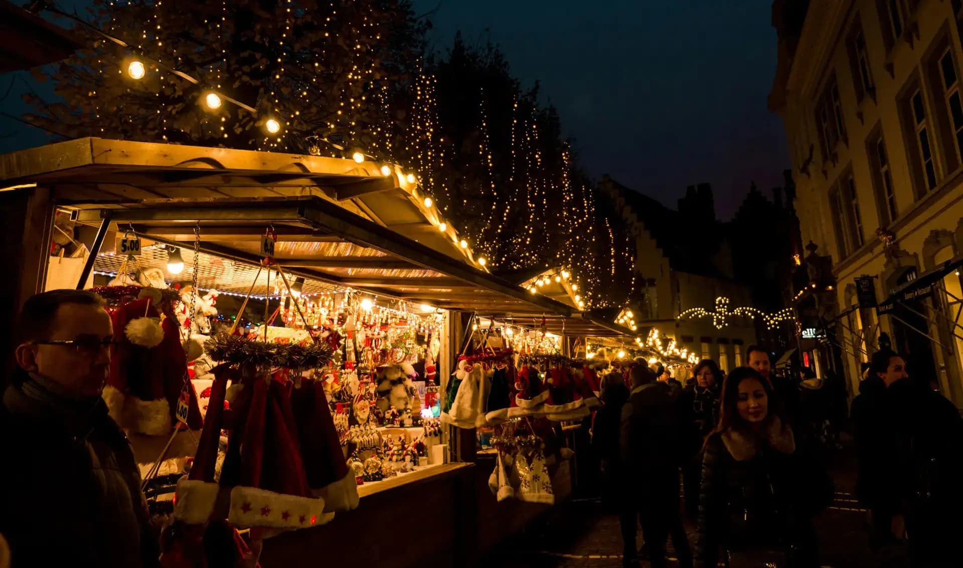 Where to Experience the Magic of Christmas During a Countryside Stay Near Pierres d’Histoire Houses