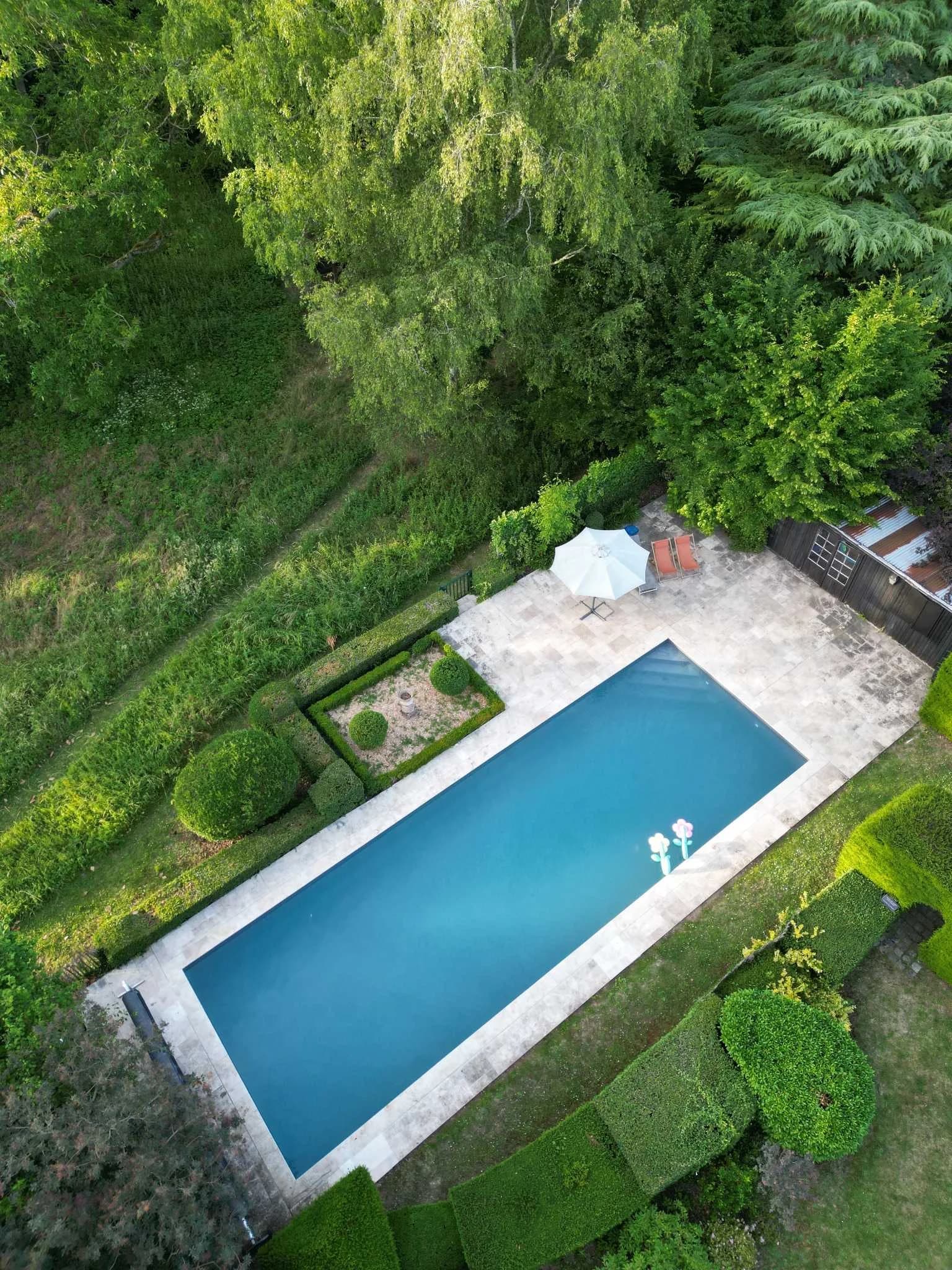La Marcotte - Piscine vue drone