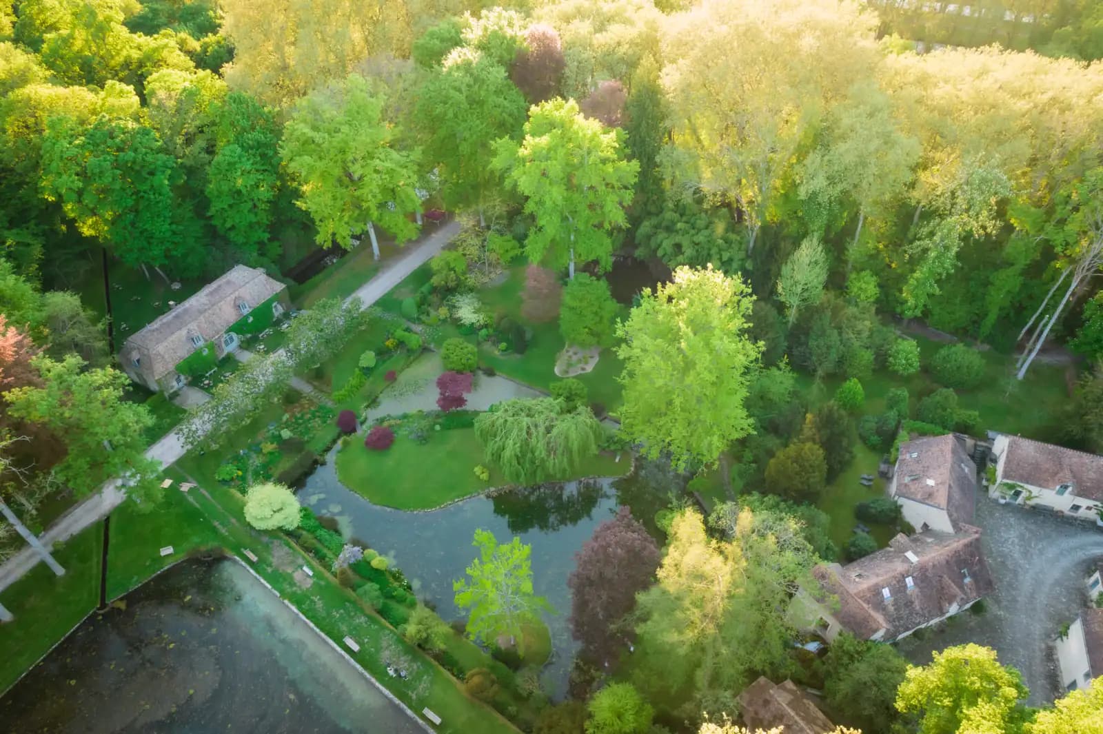 courances-domaine-3-drone-exterieur-4