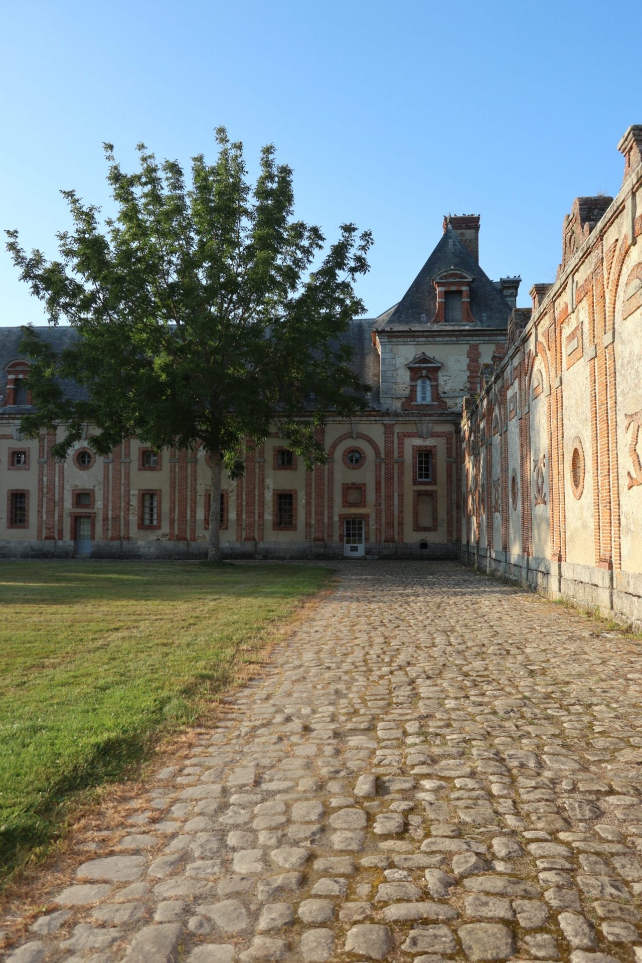 Le Château De Laze Existe T Il La Vigie du Château de Fleury - Pierres d'Histoire